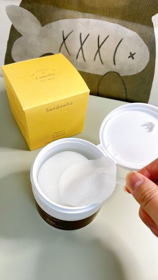 산다화 비타민씨 화이트닝 토너 패드 — 5점을 준 리뷰어가 2023년 5월 올린 사용 사진