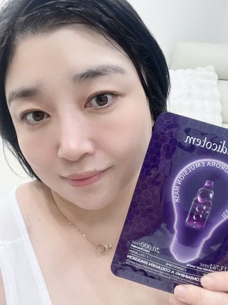 더메디코템 일루미네이팅 오로라 에멀젼마스크 — 5점을 준 리뷰어가 2025년 6월 올린 사용 사진