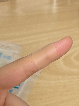 [큐어반H 커팅] 간편하게 떼서 쓰는 자외선차단 습윤밴드 (1팩/30매입) — 4점을 준 리뷰어가 2022년 12월 올린 사용 사진