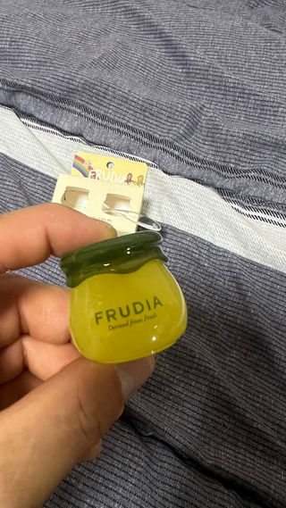 [후르디아] 유아부터 어른까지, 안심 아보카도 립밤 듀오 세트 — 5점을 준 리뷰어가 2024년 1월 올린 사용 사진