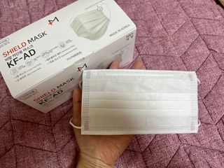 [엠메이데이] 엠쉴드 마스크KF-AD 화이트 50EA — 5점을 준 리뷰어가 2022년 2월 올린 사용 사진