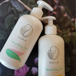mom e 맘이 내추럴 베이비 케어 샴푸앤바스+로션 — 5점을 준 리뷰어가 2021년 1월 올린 사용 사진
