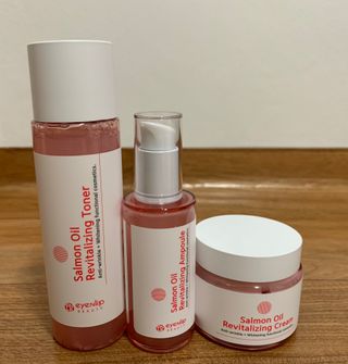 아이앤립 / EYENLIP 아이앤립 연어오일 리바이탈라이징 토너+앰플+크림 3종 세트 — 5점을 준 리뷰어가 2021년 5월 올린 사용 사진