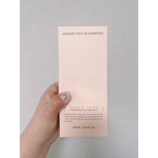 프리마인 더이상 뻣뻣하고 효과없는 탈모샴푸는 NO. 근본부터 케어하는 셀베이스 그린티샴푸(500ml) — 5점을 준 리뷰어가 2023년 4월 올린 사용 사진