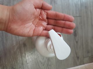 프리[닥터문] 유산균 락토케어 질경초 여성청결제 1000ml (젤타입) — 5점을 준 리뷰어가 2022년 7월 올린 사용 사진