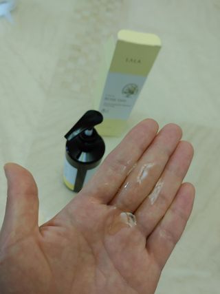라라로즈데이 시즌2 여성청결제 200ml 아로마 페미민 클렌저, 독일더마인증 — 5점을 준 리뷰어가 2021년 8월 올린 사용 사진