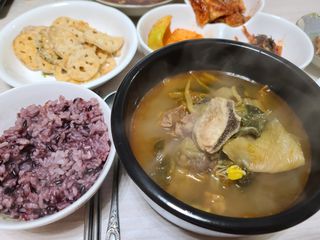 요리반상회 용문해장국 2팩 + 뚝배기 1개 — 5점을 준 리뷰어가 2021년 3월 올린 사용 사진