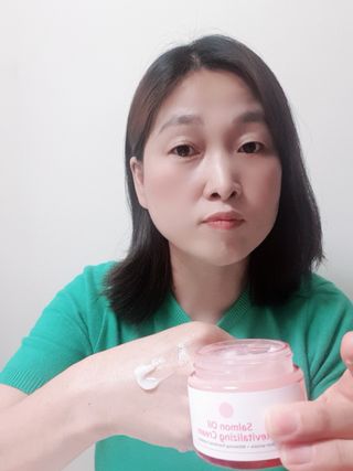 아이앤립 / EYENLIP 아이앤립 연어오일 리바이탈라이징 토너+앰플+크림 3종 세트 — 5점을 준 리뷰어가 2021년 5월 올린 사용 사진
