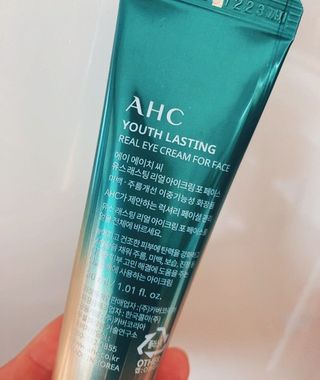 [NEW 탄력유턴 아이크림] AHC 유스 래스팅 리얼 아이크림 포 페이스 — 5점을 준 리뷰어가 2021년 3월 올린 사용 사진