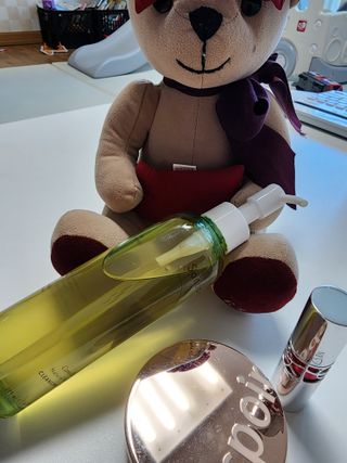 스킨큐어 산다화 순한 클렌징 동백 오일 200ml — 5점을 준 리뷰어가 2023년 5월 올린 사용 사진