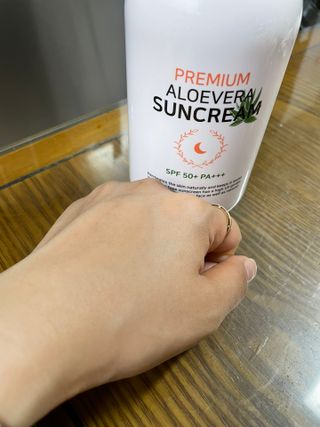 [닥터문] 프리미엄 알로에베라 선크림 500ml — 5점을 준 리뷰어가 2022년 6월 올린 사용 사진
