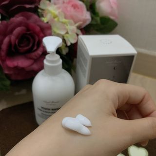 엘리샤코이 유스워터 핸드 앤 넥 멀티 바디로션 — 5점을 준 리뷰어가 2021년 2월 올린 사용 사진