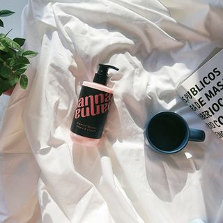 난나 살몬 스파이더 검버섯 미백 톤업 화이트닝 연어 앰플 크림 300ml 대용량 — 5점을 준 리뷰어가 2022년 12월 올린 사용 사진