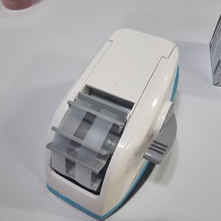3M 한번의 터치로 깔끔하게 착! 원터치 테이프 디스펜서 — 5점을 준 리뷰어가 2023년 7월 올린 사용 사진
