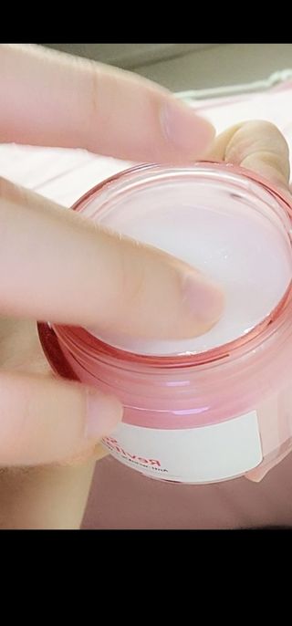 아이앤립 / EYENLIP 아이앤립 연어오일 리바이탈라이징 토너+앰플+크림 3종 세트 — 5점을 준 리뷰어가 2021년 5월 올린 사용 사진