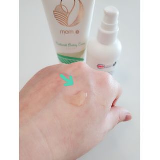 mom e 맘이 내추럴 베이비 케어 크림+바디오일 — 5점을 준 리뷰어가 2021년 1월 올린 사용 사진