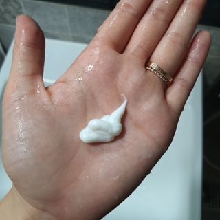 [크리스앤릴리] 애플 그래뉼 클렌징폼 — 4점을 준 리뷰어가 2022년 9월 올린 사용 사진