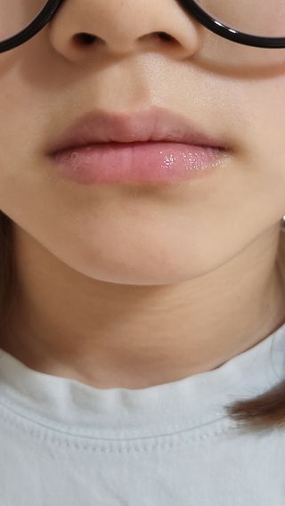 [후르디아] 유아부터 어른까지, 안심 아보카도 립밤 듀오 세트 — 5점을 준 리뷰어가 2024년 1월 올린 사용 사진