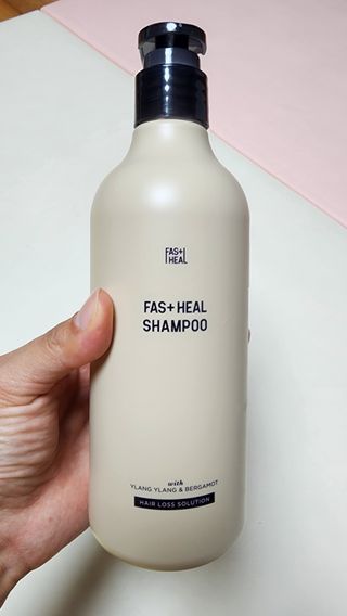 패스트힐(fast heal) 패스트힐 탈모증상완화샴푸 470ml — 5점을 준 리뷰어가 2023년 9월 올린 사용 사진