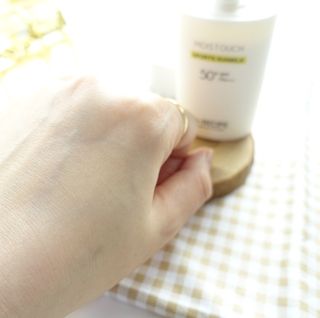 아이레시피 모이스트터치 스포츠 선밀크 50ml (SPF50+ PA+++) — 5점을 준 리뷰어가 2023년 2월 올린 사용 사진