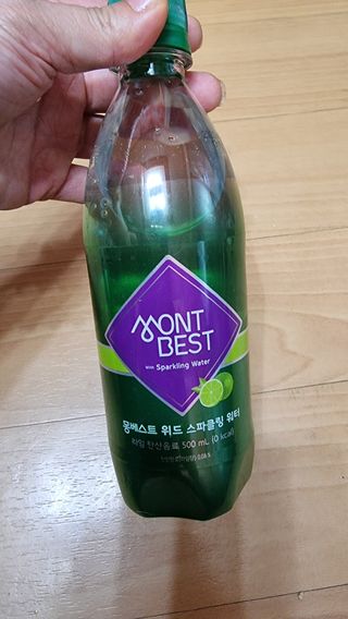 몽베스트 Montbest with Sparkling water Lime20병 — 5점을 준 리뷰어가 2022년 8월 올린 사용 사진
