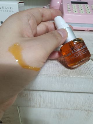 유니베르소 로즈힙 오일 15ml — 5점을 준 리뷰어가 2021년 6월 올린 사용 사진