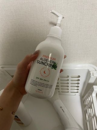 [닥터문] 프리미엄 알로에베라 선크림 500ml — 5점을 준 리뷰어가 2022년 6월 올린 사용 사진