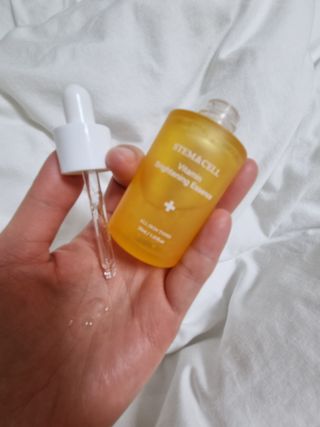 체르엠 스템앤셀 비타민 브라이트닝 에센스 30ml 1개 — 5점을 준 리뷰어가 2021년 12월 올린 사용 사진
