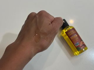 데저트에센스 비정제냉압착 퓨어 호호바오일 59ml — 5점을 준 리뷰어가 2023년 11월 올린 사용 사진