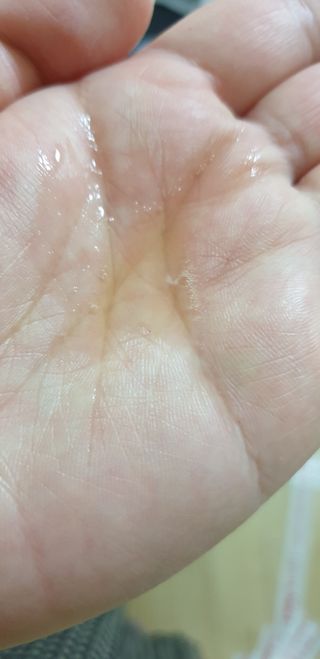 AYU25[아유트웬티파이브] 피부건강에 꼭 필요한 pH 약산성 와일드 로즈토너 — 5점을 준 리뷰어가 2021년 3월 올린 사용 사진
