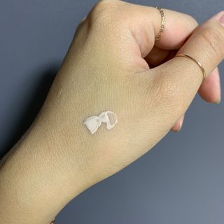 아이앤립 / EYENLIP 아이앤립 루센트 비비크림 2 Color — 4.5점을 준 리뷰어가 2021년 5월 올린 사용 사진