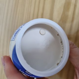 매일바이오 그릭요거트 오리지널 플레인 4개, 로스터리 커피믹스 4개 — 5점을 준 리뷰어가 2021년 12월 올린 사용 사진