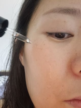 피지오겔 사이언수티컬즈 더 링클-스탑 백 앰플 세럼 — 4점을 준 리뷰어가 2022년 4월 올린 사용 사진