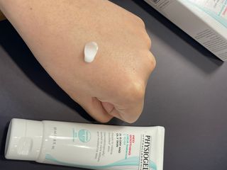 피지오겔 레드수딩 시카밸런스 크림 50ml — 5점을 준 리뷰어가 2022년 4월 올린 사용 사진