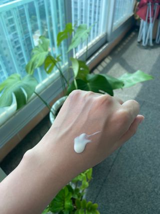 닥터셀멜로 셀멜로 올인원 선스크린 — 4점을 준 리뷰어가 2021년 6월 올린 사용 사진