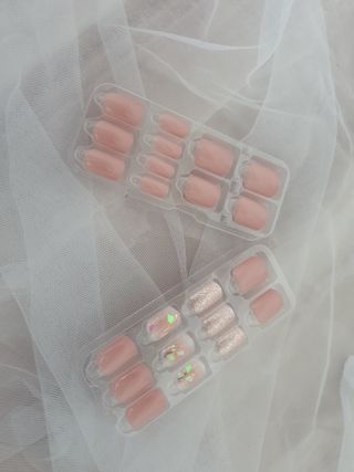 데싱디바 매직프레스 레귤러 스퀘어_6종 중 택 1 — 5점을 준 리뷰어가 2021년 9월 올린 사용 사진