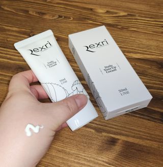렉스리 데일리 톤업 크림 Rexri Daily Tone Up Cream — 5점을 준 리뷰어가 2022년 11월 올린 사용 사진