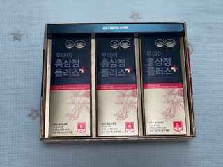 서울약사신협_투데이홍삼정플러스스틱_10g x 30포 — 5점을 준 리뷰어가 2021년 6월 올린 사용 사진
