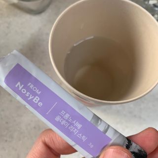 프롬노시베_이너뷰티 올데이 리지 스틱 — 5점을 준 리뷰어가 2021년 7월 올린 사용 사진