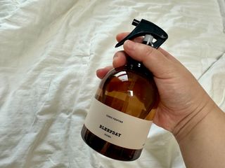 블립 [쿠팡]실내 섬유 화장실 차량용 드레스퍼퓸 섬유향수 베개 냄새 탈취제 1+1 — 5점을 준 리뷰어가 2024년 12월 올린 사용 사진