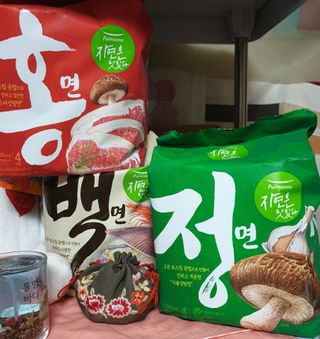 [풀무원] 자연은맛있다 정면, 백면, 홍면  세트 — 5점을 준 리뷰어가 2021년 4월 올린 사용 사진