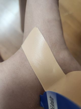 3M 넥스케어 물집방지쿠션테이프 1매 + 물집방지패드 10매 — 4점을 준 리뷰어가 2024년 4월 올린 사용 사진