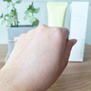 아이레시피 마일드시카 브라이트닝 업 선스크린 SPF50+ PA++++ — 5점을 준 리뷰어가 2023년 6월 올린 사용 사진
