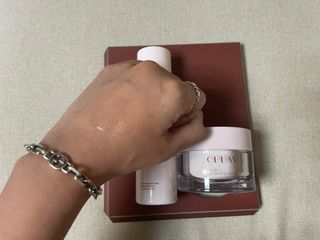 프리마인 바르기만 하면 철벽 스킨케어+24시간 마스크팩 효과. 셀라브 리제너레이팅 시스템 부스터+크림 세트 — 5점을 준 리뷰어가 2023년 6월 올린 사용 사진