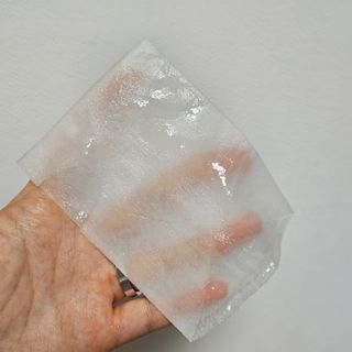 세뚜아(Cettua) [세뚜아] 모이스처 밸런싱 페이셜 마스크 Cettua Moisture Balancing Facial Mask 5매 — 5점을 준 리뷰어가 2024년 3월 올린 사용 사진