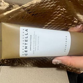 스킨1004 [SKIN1004] 마다가스카르 센텔라 앰플 폼 125ml — 5점을 준 리뷰어가 2024년 8월 올린 사용 사진