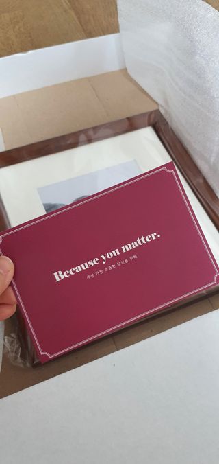 니은기억 휴대폰 속 인생샷을 담는 인생샷 액자 이태리 수입산 원목 프레임 — 5점을 준 리뷰어가 2021년 6월 올린 사용 사진