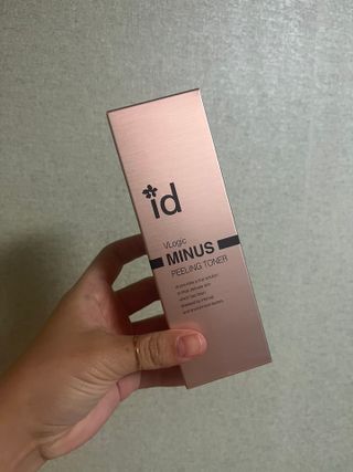 아이디플라코스메틱 아이디 브이로직 마이너스 필링 토너 110ml — 5점을 준 리뷰어가 2022년 5월 올린 사용 사진