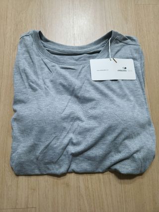 아르보노브라 아르보노 10color 데일리 반팔 노브라티 — 4점을 준 리뷰어가 2022년 5월 올린 사용 사진