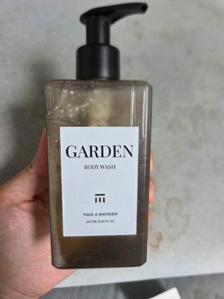 테이크어샤워 쿠팡) 가든 바디워시 GARDEN BODY WASH 250ML — 5점을 준 리뷰어가 2025년 9월 올린 사용 사진